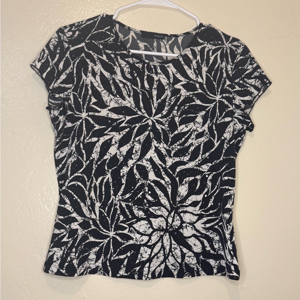 Jaipur Black and White Floral Women's Tee